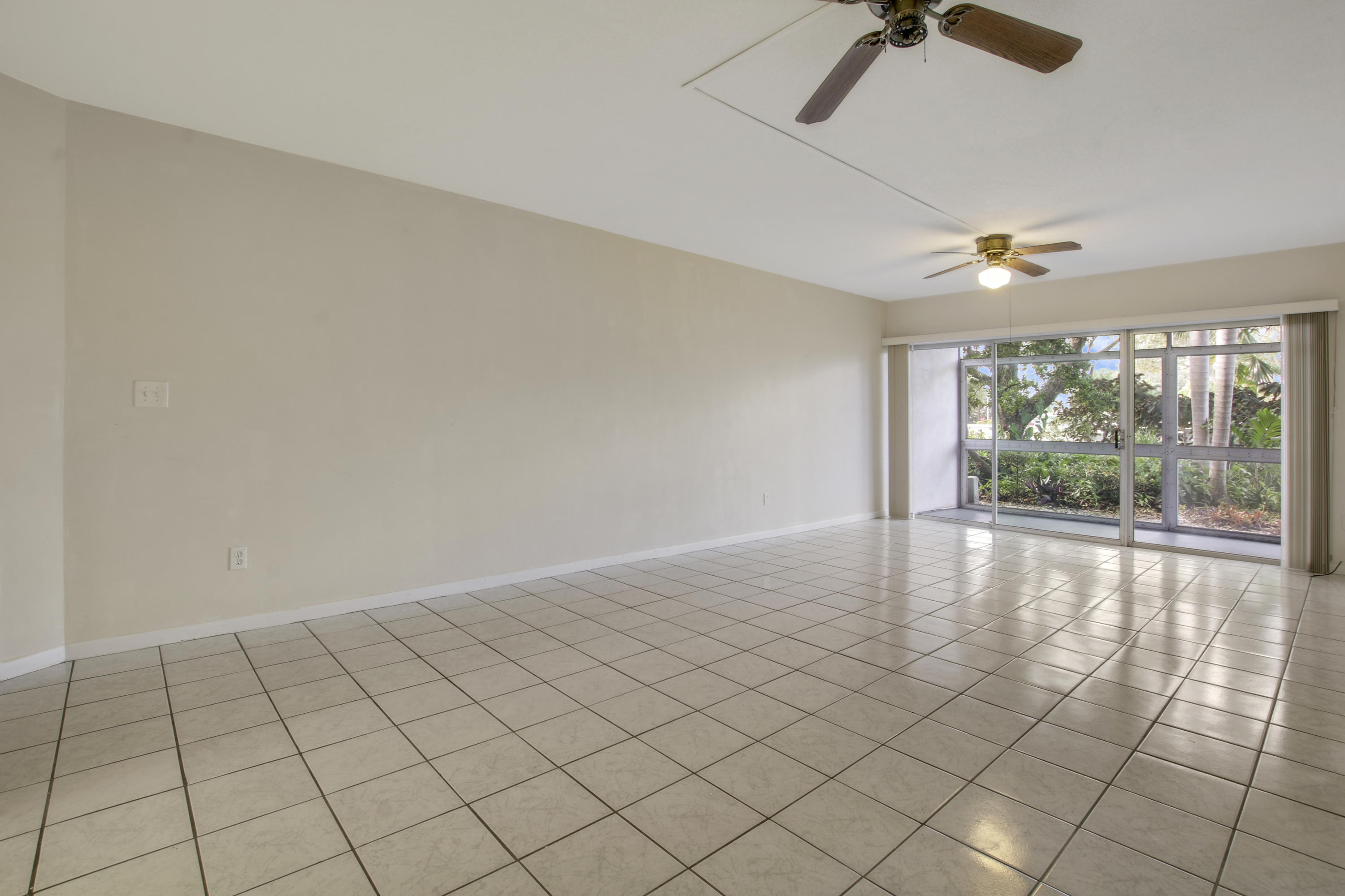 91 Willow Road, Unit 105 Tequesta, FL 33469 - Photo 5 of 24 House-24