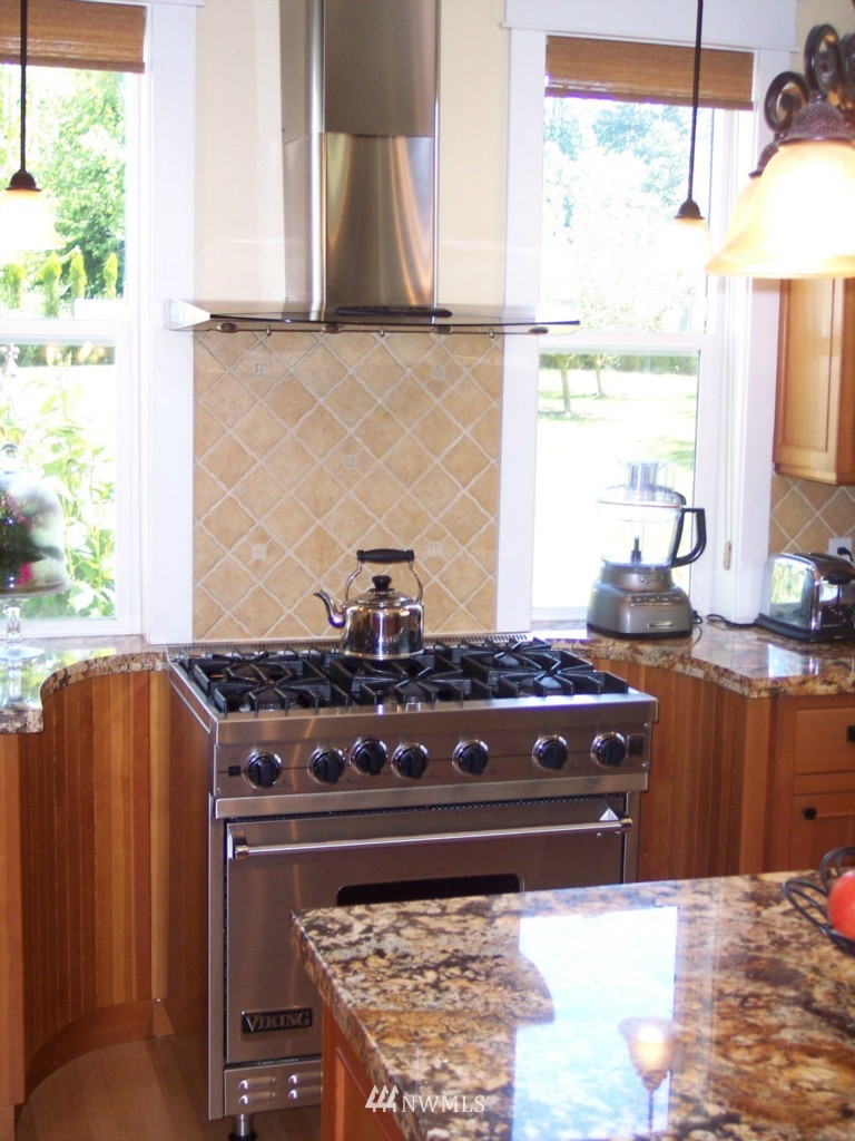 3036 Aldergrove Road Ferndale, WA 98248 - Photo 4 of 15