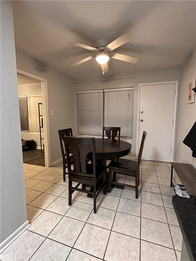 3820 Plainsman Lane Bryan, TX 77802 - Photo 12 of 20 a view of a dining room with furniture
