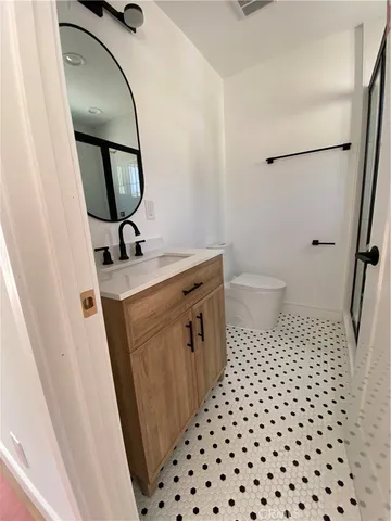 $1,400,000 | 2401 Roswell Avenue, Long Beach, CA 90815