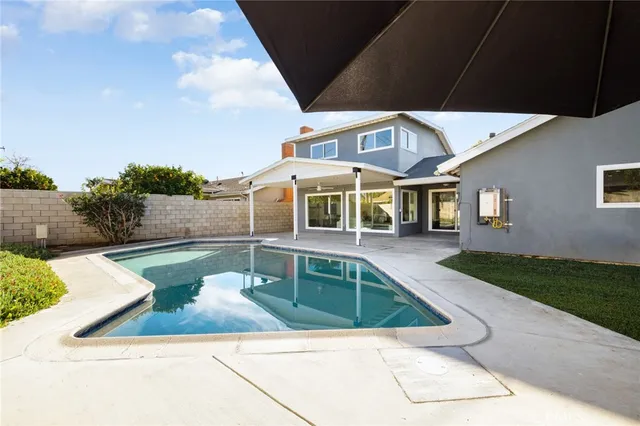 $1,399,954 | 1529 Catalina Avenue, Santa Ana, CA 92705