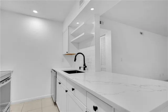 a close view of sink and tap