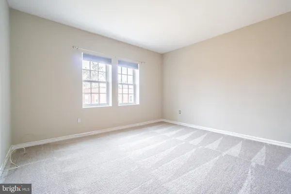 $2,595 | 1713 North Troy Street, Unit 387, Arlington, VA 22201