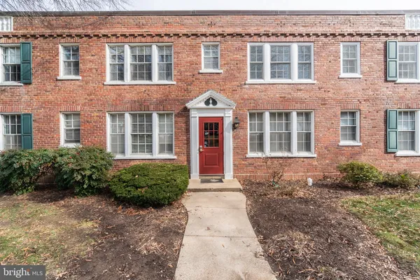 $2,595 | 1713 North Troy Street, Unit 387, Arlington, VA 22201