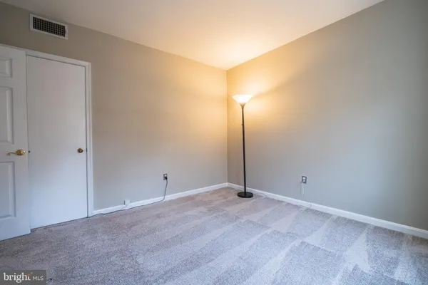 $2,595 | 1713 North Troy Street, Unit 387, Arlington, VA 22201