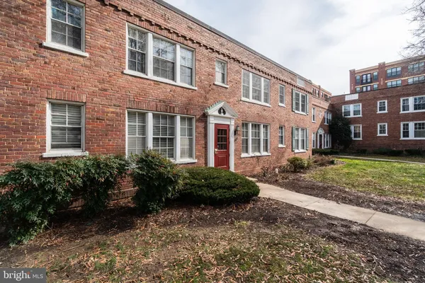 $2,595 | 1713 North Troy Street, Unit 387, Arlington, VA 22201