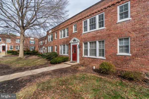 $2,595 | 1713 North Troy Street, Unit 387, Arlington, VA 22201