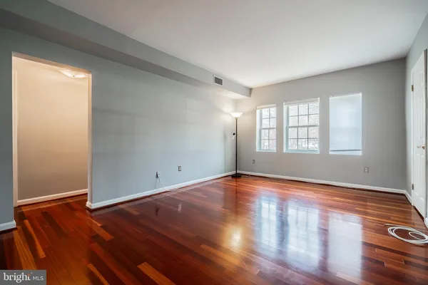 $2,595 | 1713 North Troy Street, Unit 387, Arlington, VA 22201