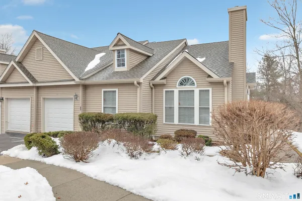 $390,000 | 25 Hamden Hills Drive, Unit 72, Hamden, CT 06518