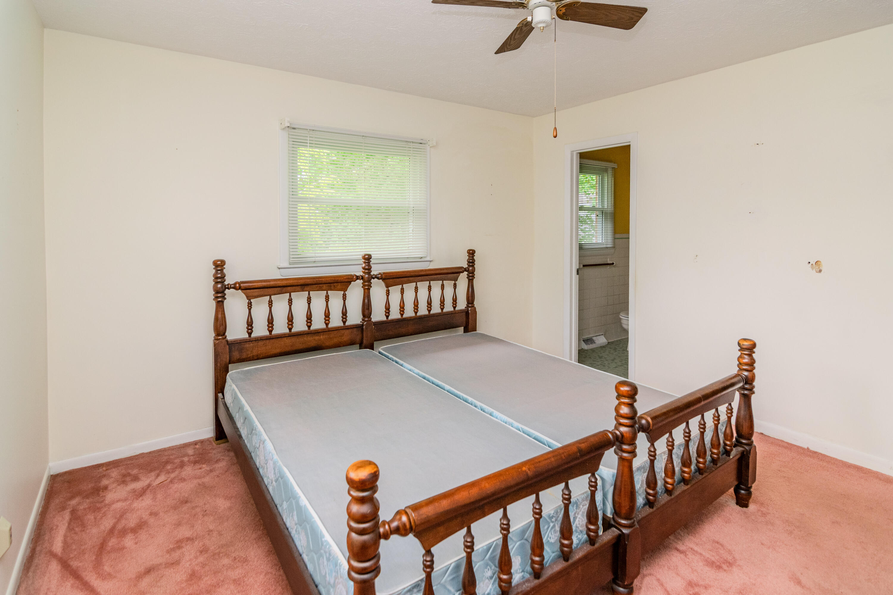 407 Clintonville Road Paris, KY 40361 - Photo 14 of 54 407Clintonville-0082