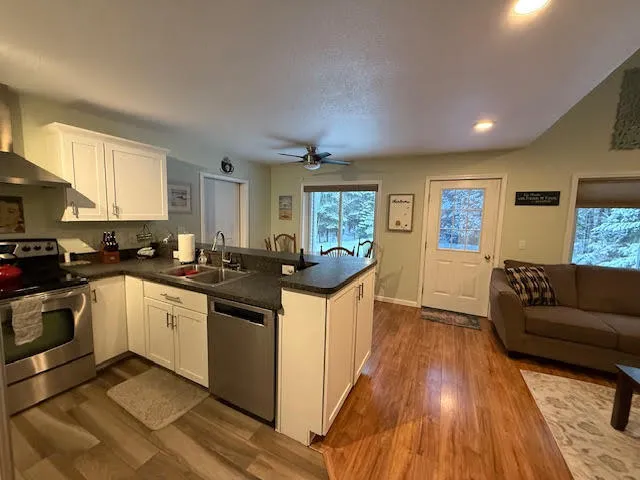$624,900 | 7500 Nine Mile Point Drive, Charlevoix, MI 49720