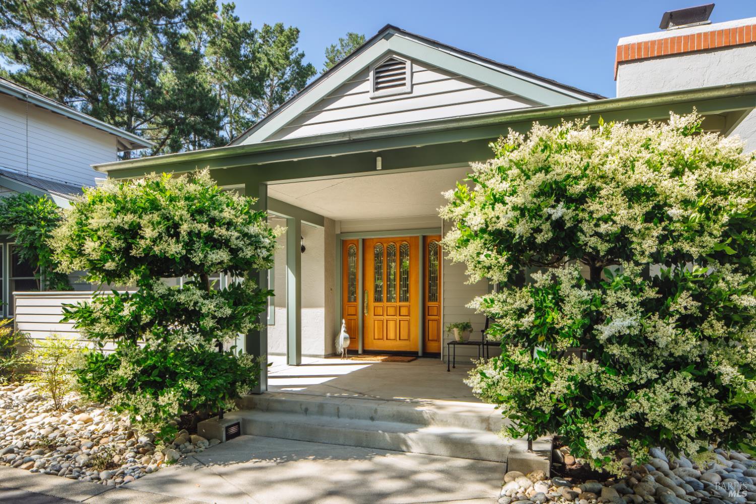 2288 Vineyard Road Novato, CA 94947 - Photo 4 of 55