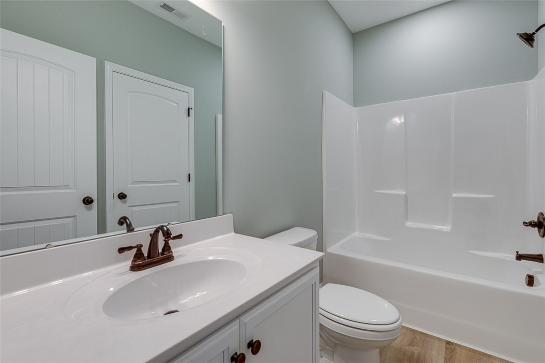 244 Inlet Pointe Drive Anderson, SC 29625 - Photo 16 of 39