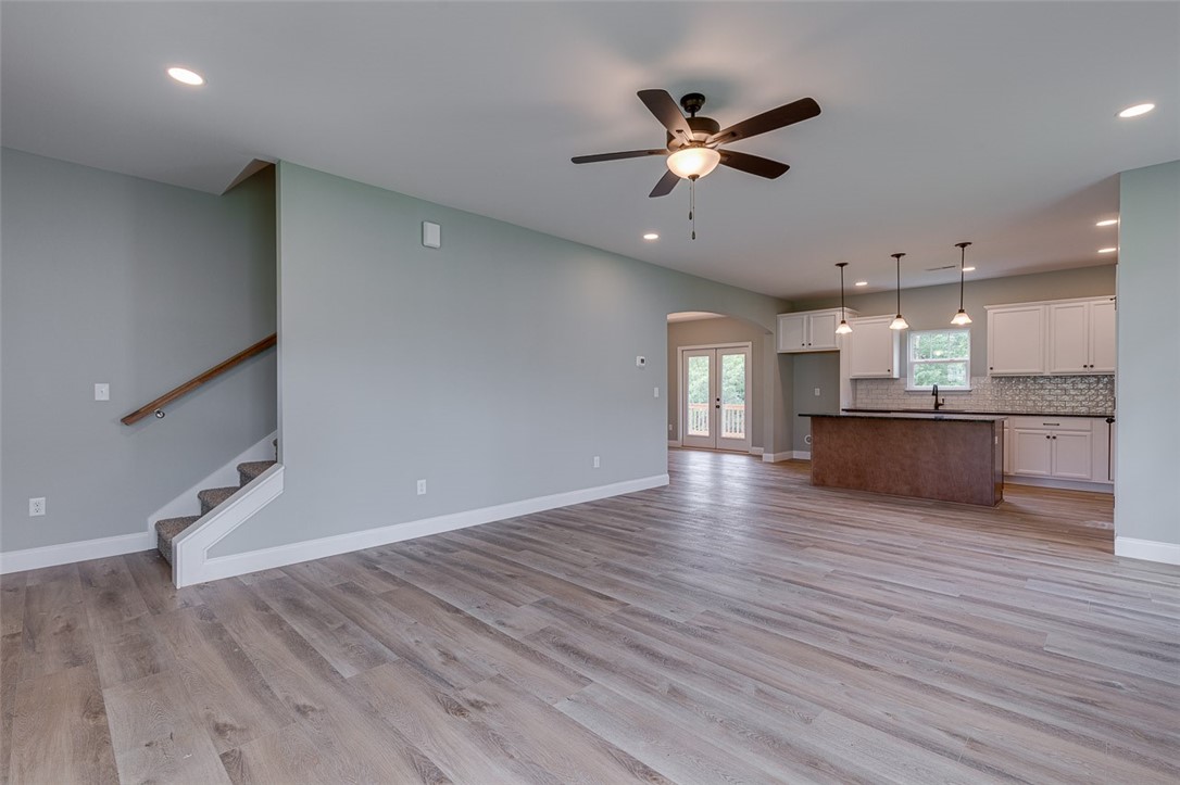 244 Inlet Pointe Drive Anderson, SC 29625 - Photo 4 of 39