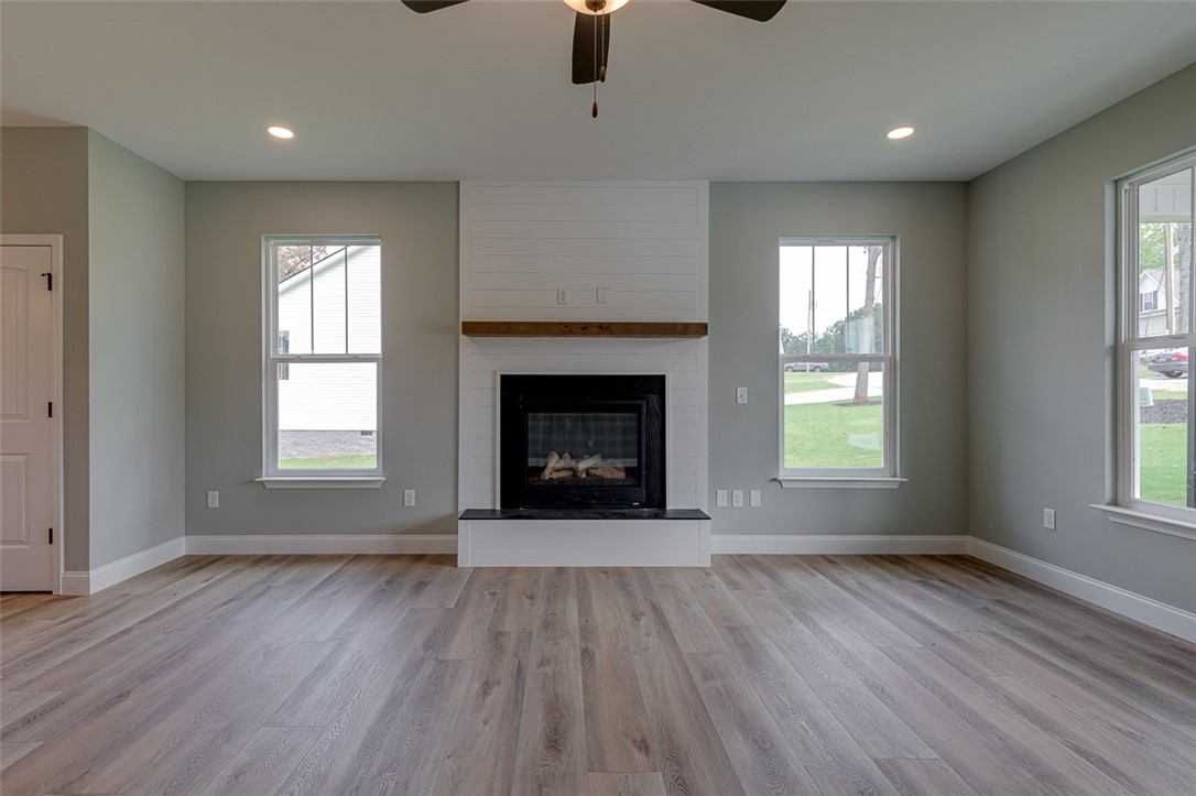244 Inlet Pointe Drive Anderson, SC 29625 - Photo 6 of 39