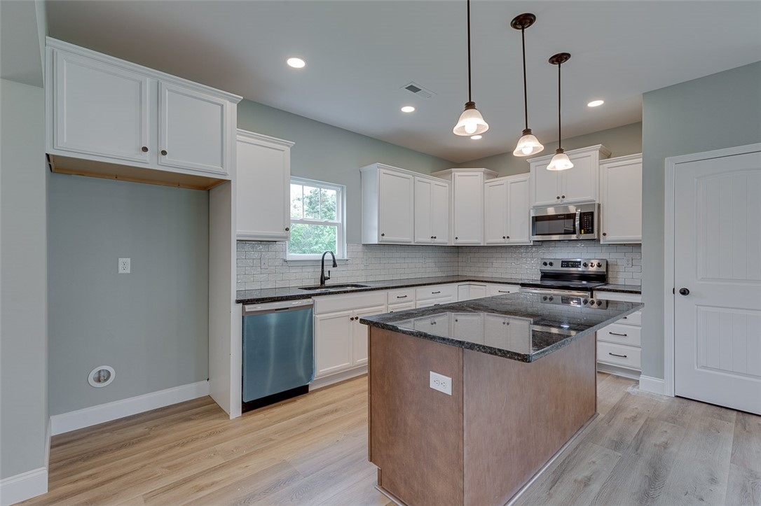 244 Inlet Pointe Drive Anderson, SC 29625 - Photo 10 of 39