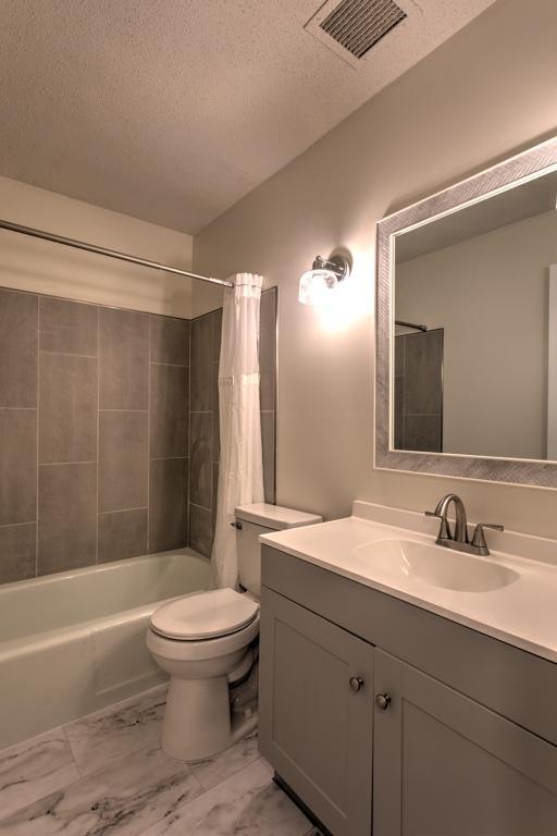 2250 Midland Grove Road, Unit 204 Roseville, MN 55113 - Photo 13 of 17 Gallery Image 13