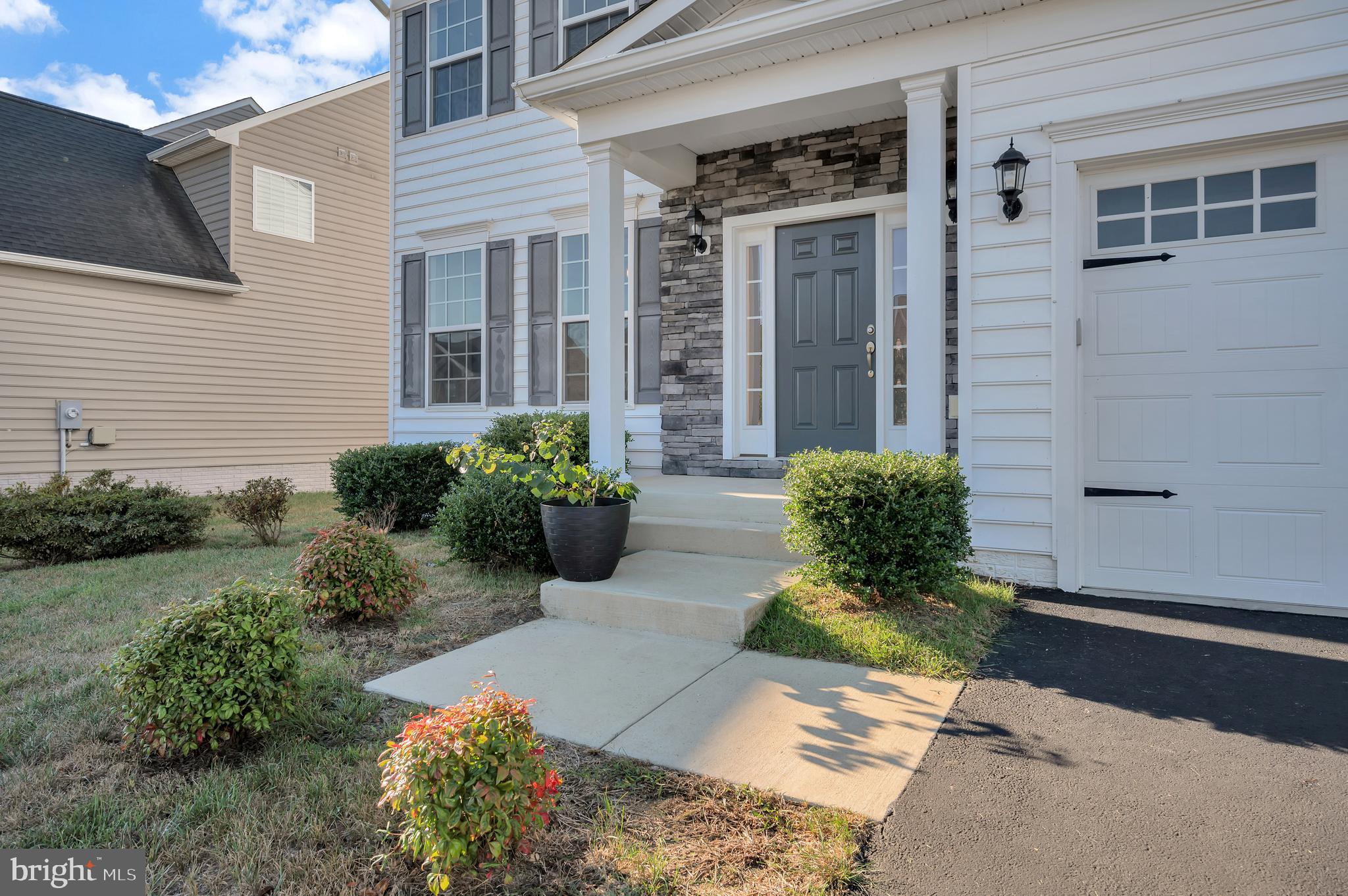 5332 Longbow Road King George, VA 22485 - Photo 7 of 76 Covered front porch