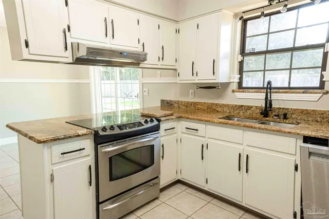 $1,700 | 2460 Black Oak Trail, Pensacola, FL 32526