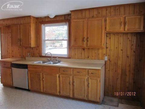 3832 Ponchartrain Pinckney, MI 48169 - Photo 3 of 7 20125668-2.JPG