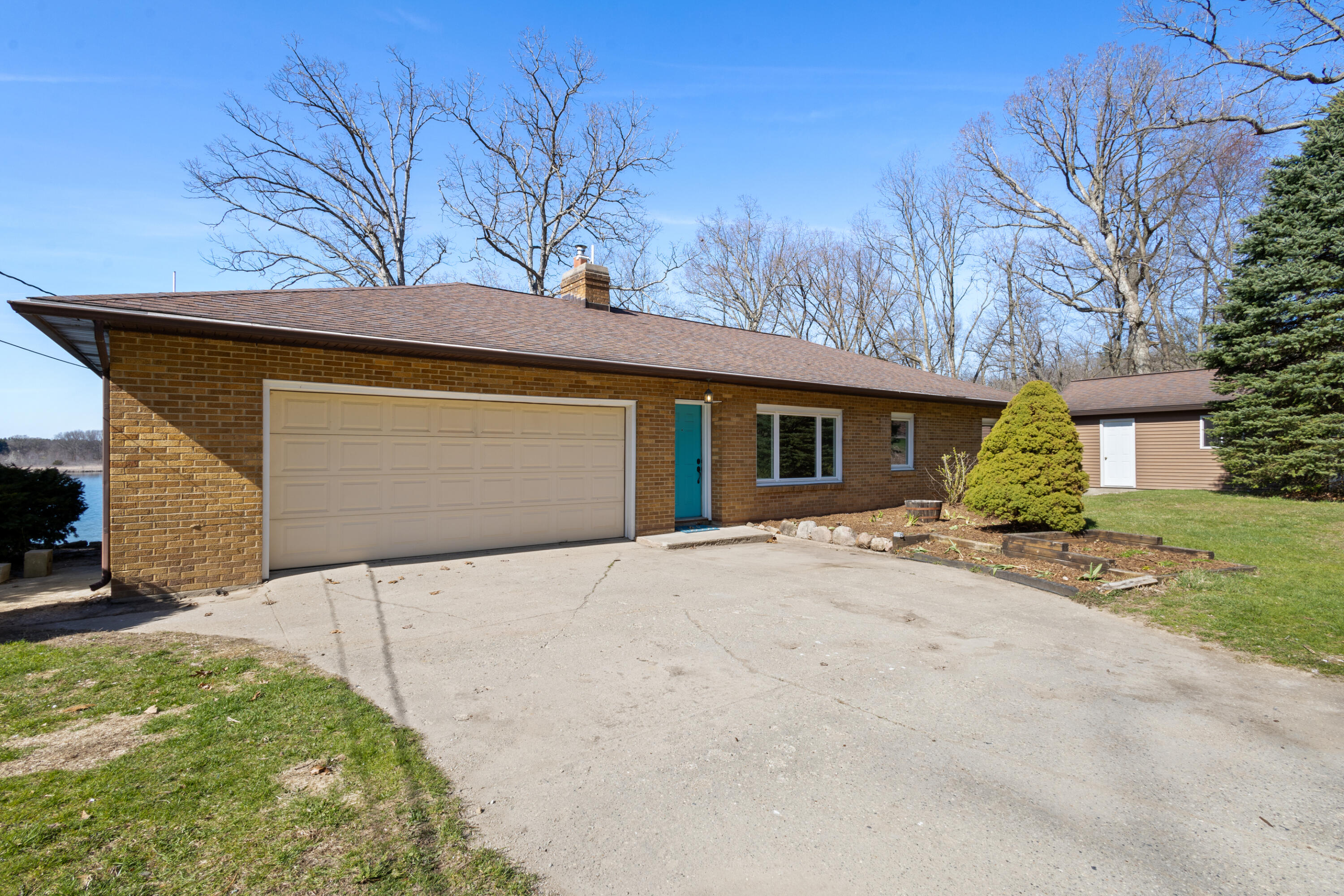 27944 Lakeview Hills Road Sturgis, MI 49091 - Photo 3 of 55 IMG_4651