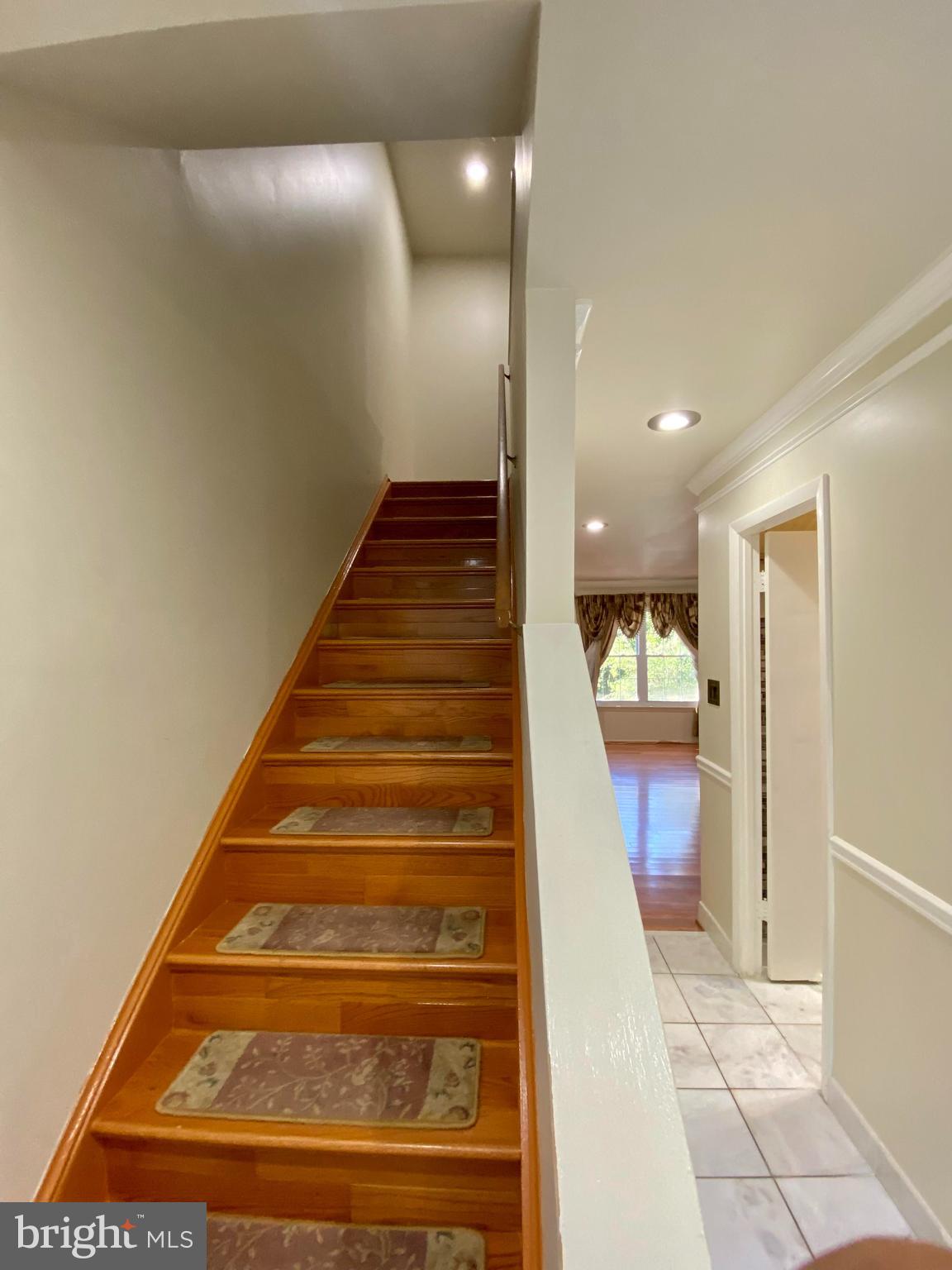 8852 Cork County Court Springfield, VA 22152 - Photo 10 of 31 a view of entryway