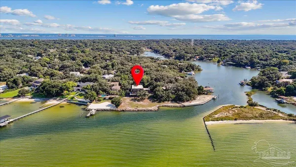 $3,250,000 | 320 North Sunset Boulevard, Gulf Breeze, FL 32561