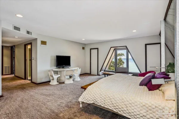 $3,250,000 | 320 North Sunset Boulevard, Gulf Breeze, FL 32561