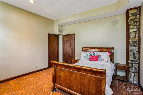 $3,250,000 | 320 North Sunset Boulevard, Gulf Breeze, FL 32561