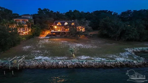 $3,250,000 | 320 North Sunset Boulevard, Gulf Breeze, FL 32561