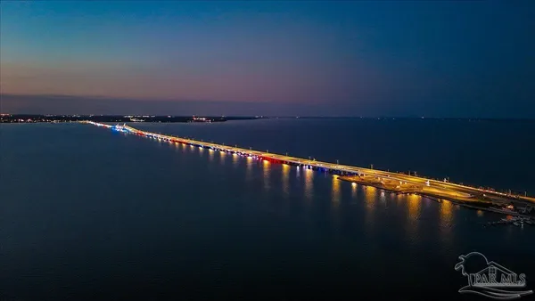 $3,250,000 | 320 North Sunset Boulevard, Gulf Breeze, FL 32561