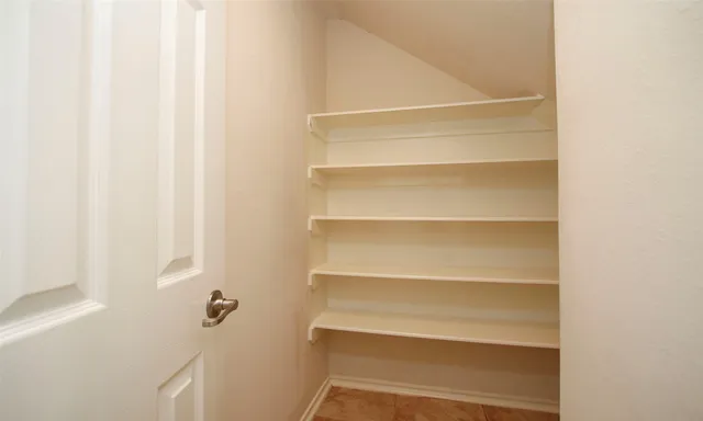 $2,000 | 14 Bowerbank Court, Magnolia, TX 77354