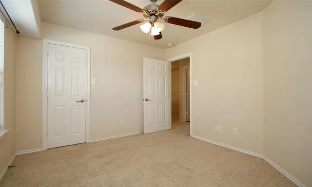 $2,000 | 14 Bowerbank Court, Magnolia, TX 77354