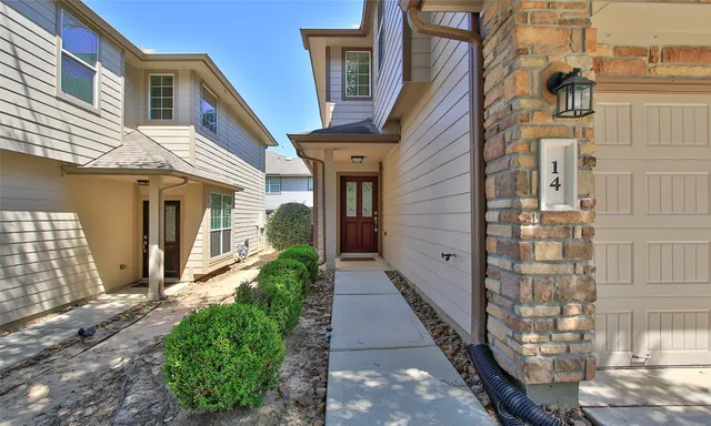 $2,000 | 14 Bowerbank Court, Magnolia, TX 77354