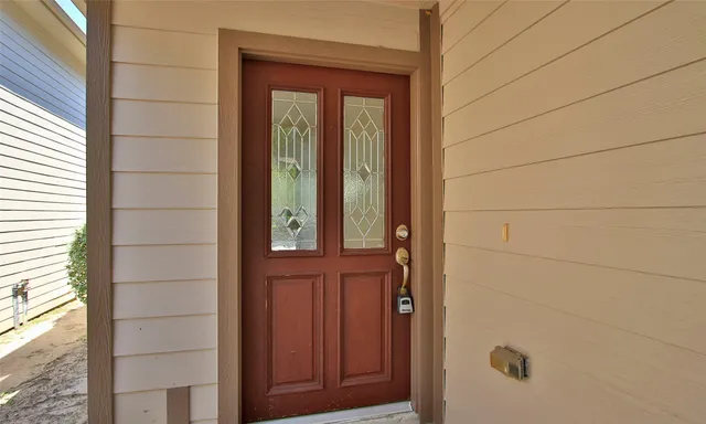 $2,000 | 14 Bowerbank Court, Magnolia, TX 77354