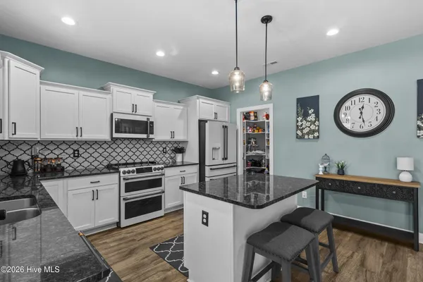 $550,000 | 109 Sparrow Drive, New Bern, NC 28560