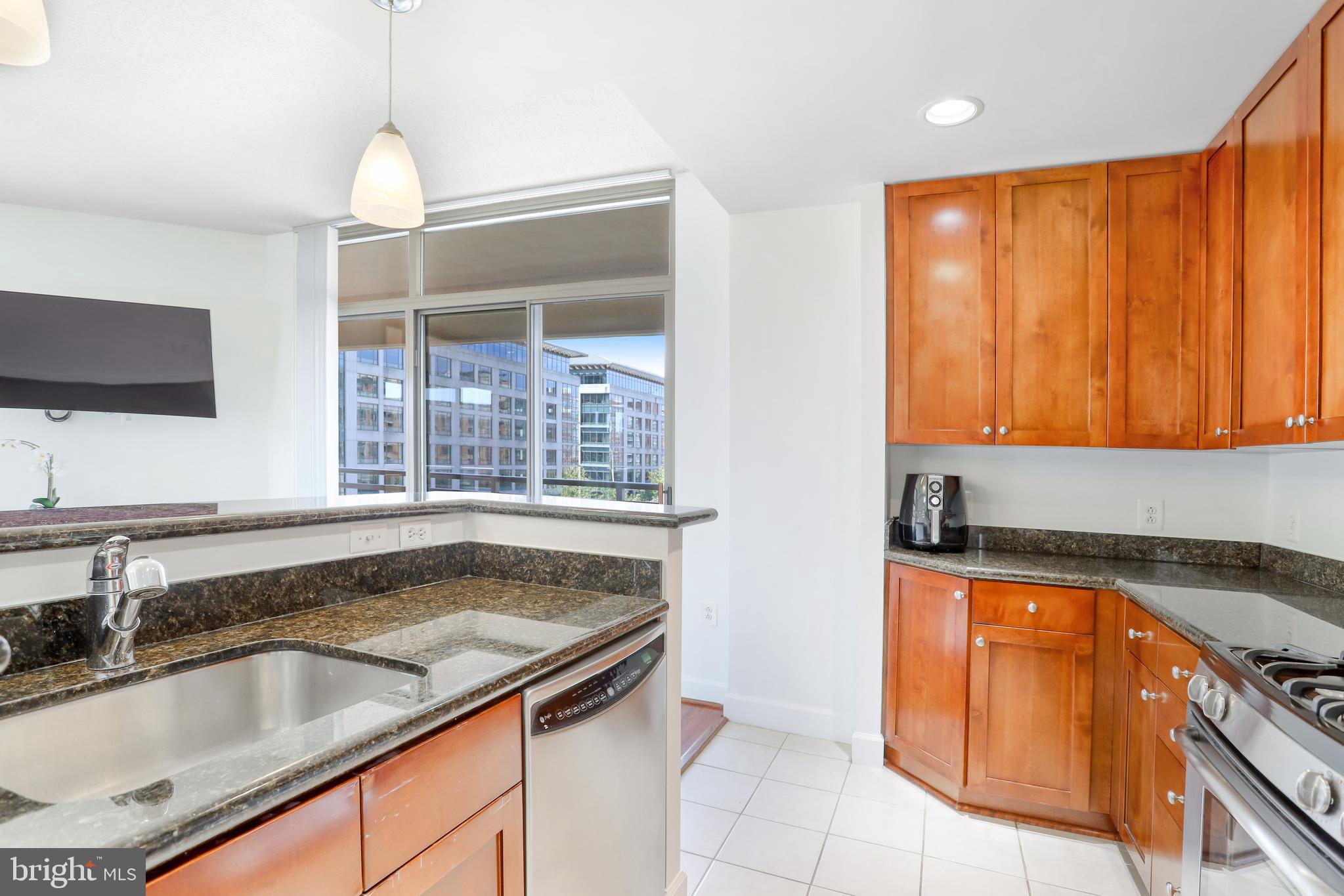 3650 South Glebe Road, Unit 643 Arlington, VA 22202 - Photo 13 of 73