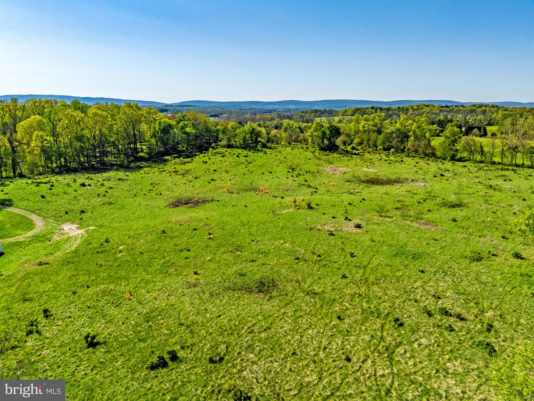 19520 Lincoln Road Purcellville, VA 20132 - Photo 23 of 28