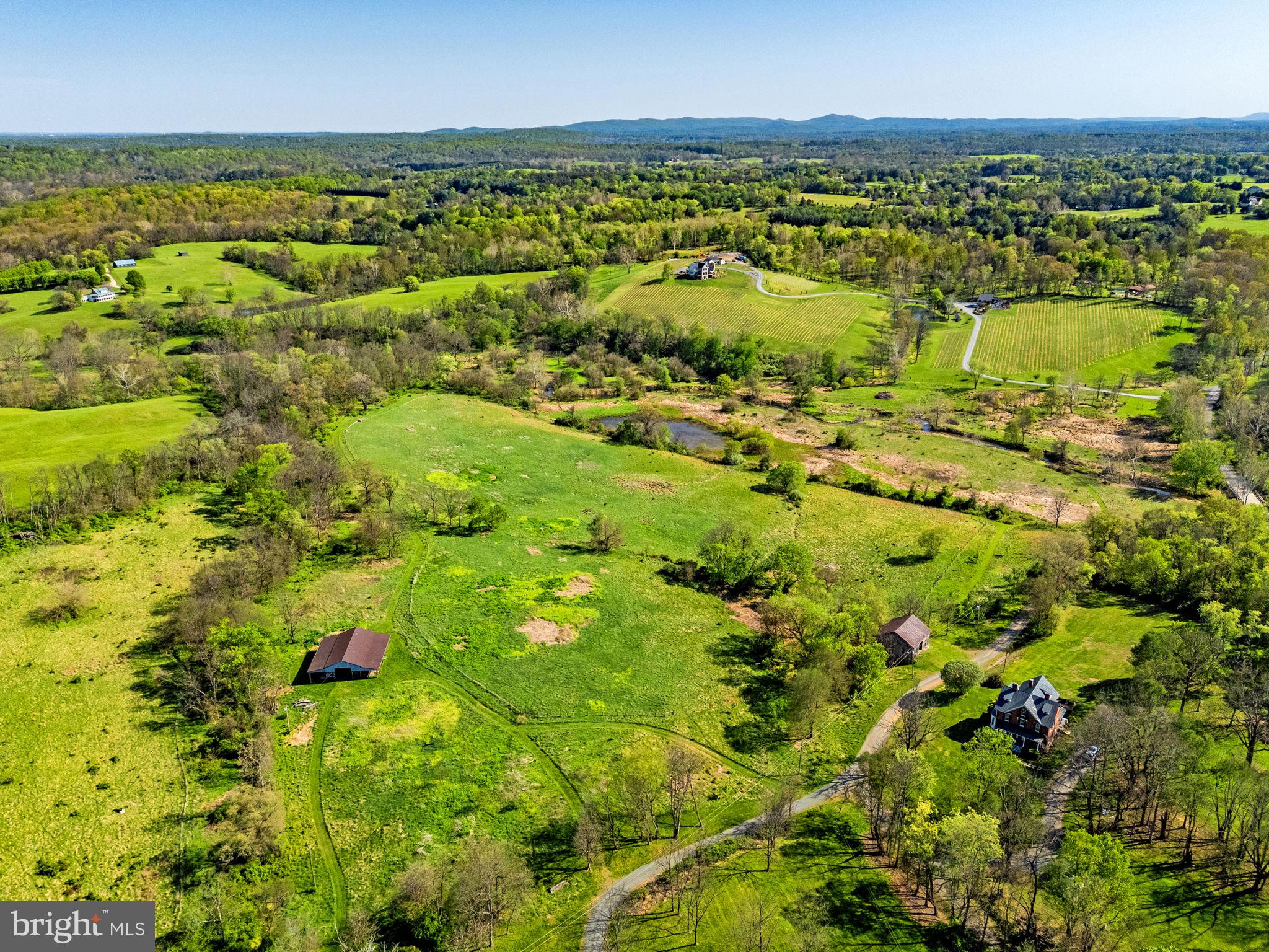 19520 Lincoln Road Purcellville, VA 20132 - Photo 24 of 28