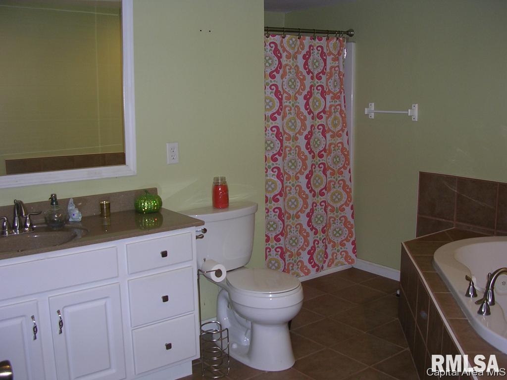 1700 Garvin Road Murrayville, IL 62668 - Photo 12 of 18