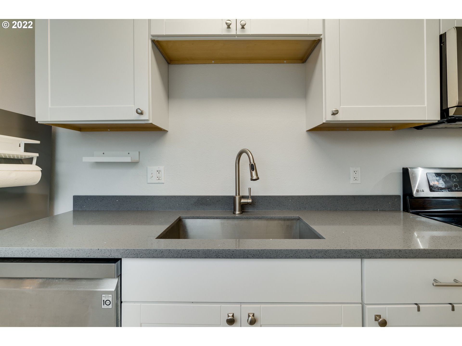 7436 Southeast Rural Street Portland, OR 97206 - Photo 13 of 26 Gallery Image 13