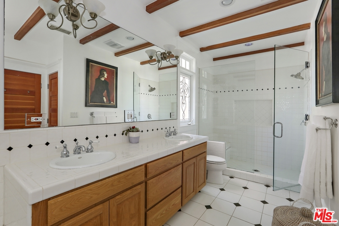 437 Linnie Canal Venice, CA 90291 - Photo 15 of 20