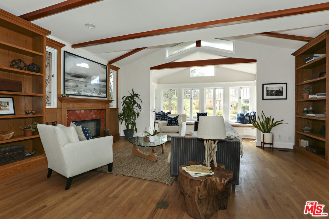 437 Linnie Canal Venice, CA 90291 - Photo 3 of 20