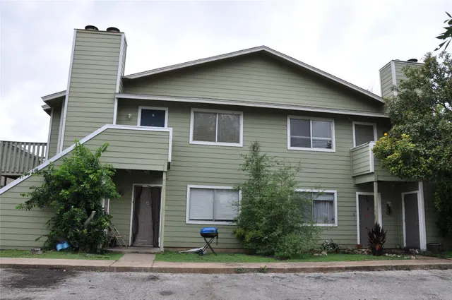 $995 | 10810 Topperwein Drive, Unit C, Austin, TX 78758