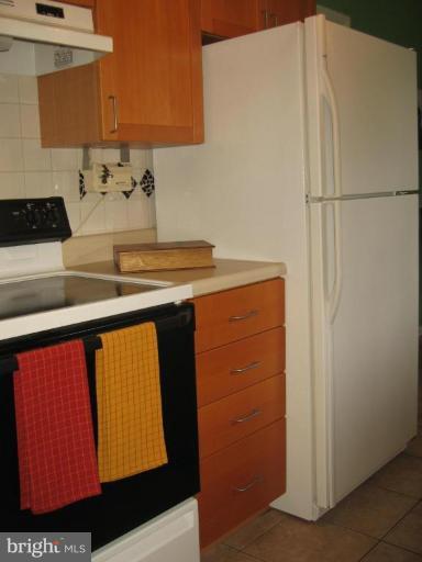 818 Providence Road Towson, MD 21286 - Photo 16 of 30 Kitchen