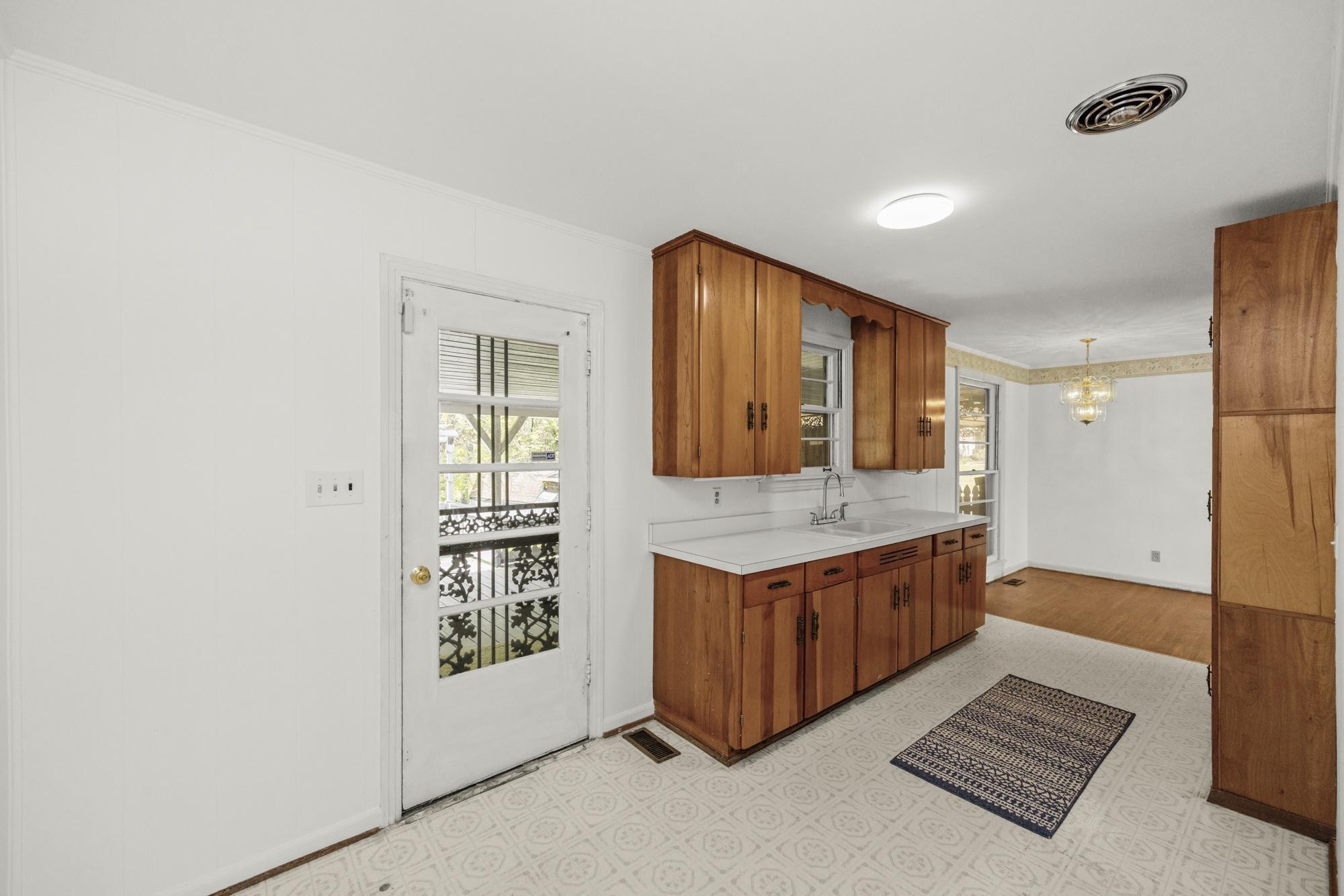 127 Riviera Drive Hendersonville, TN 37075 - Photo 27 of 46 a room with a sink and a mirror