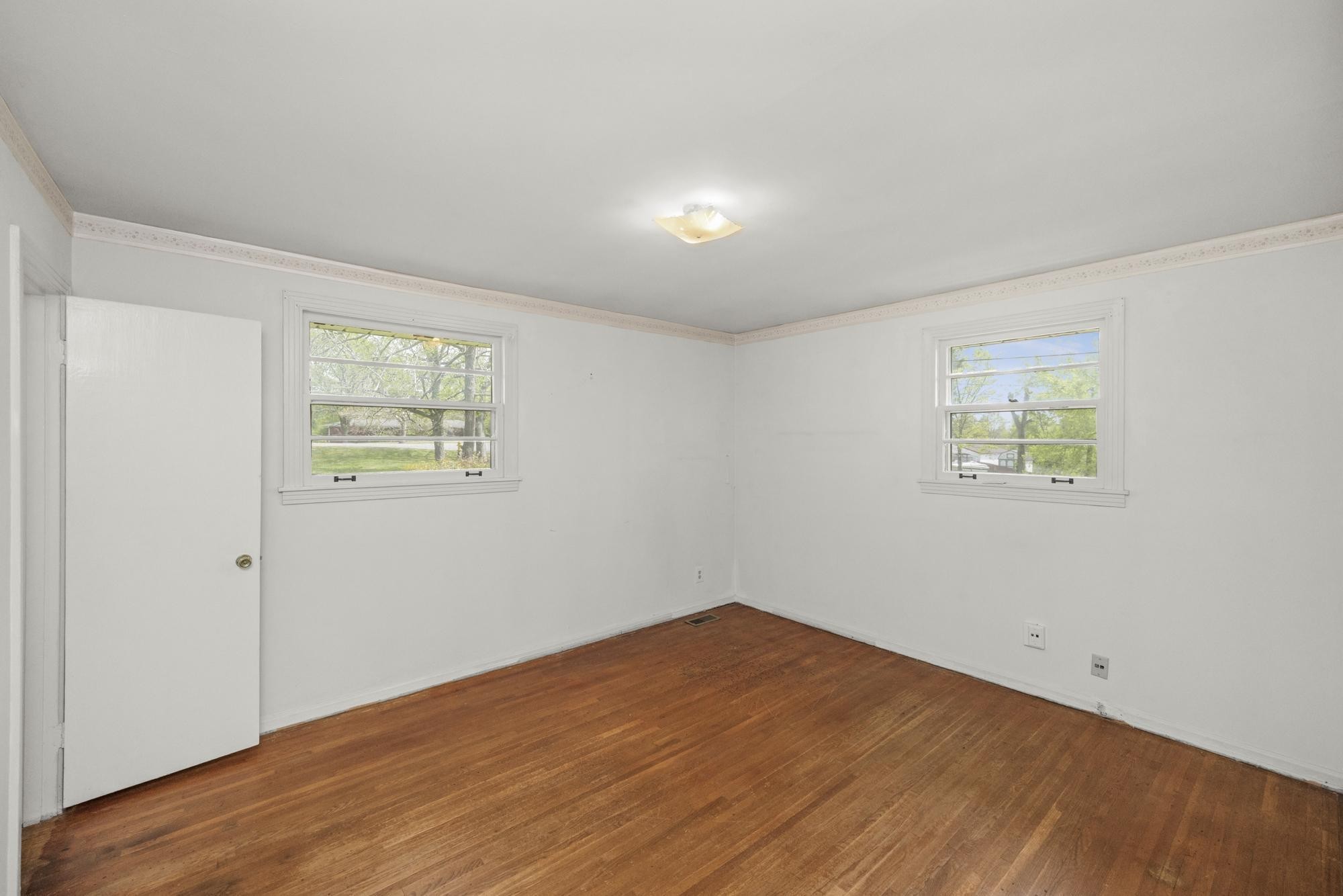 127 Riviera Drive Hendersonville, TN 37075 - Photo 34 of 46 a view of empty room with wooden floor