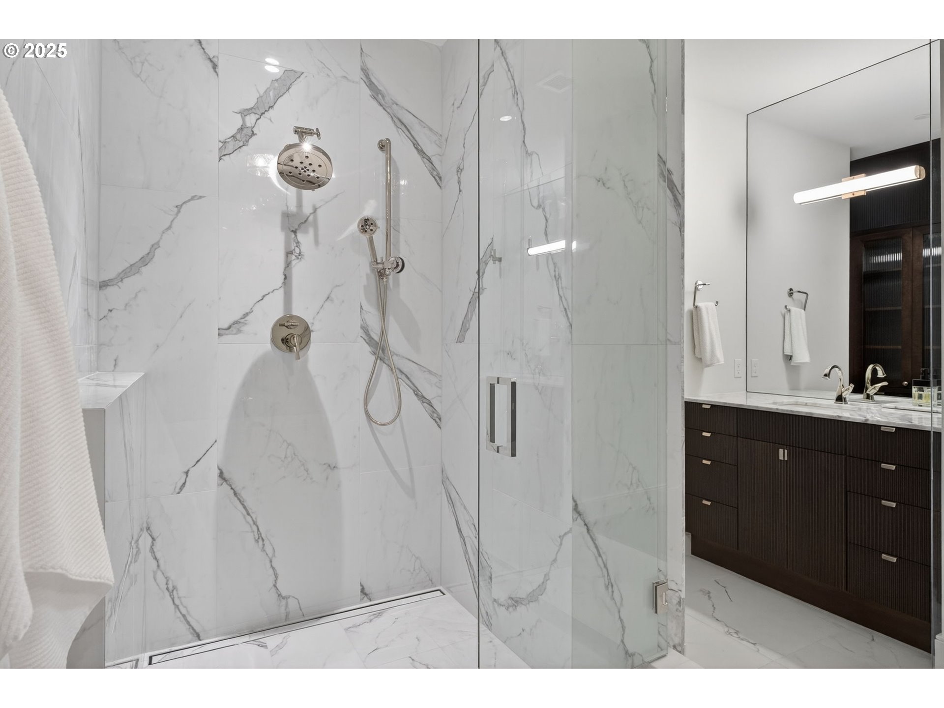 21 D Avenue, Unit 2 Lake Oswego, OR 97034 - Photo 34 of 48