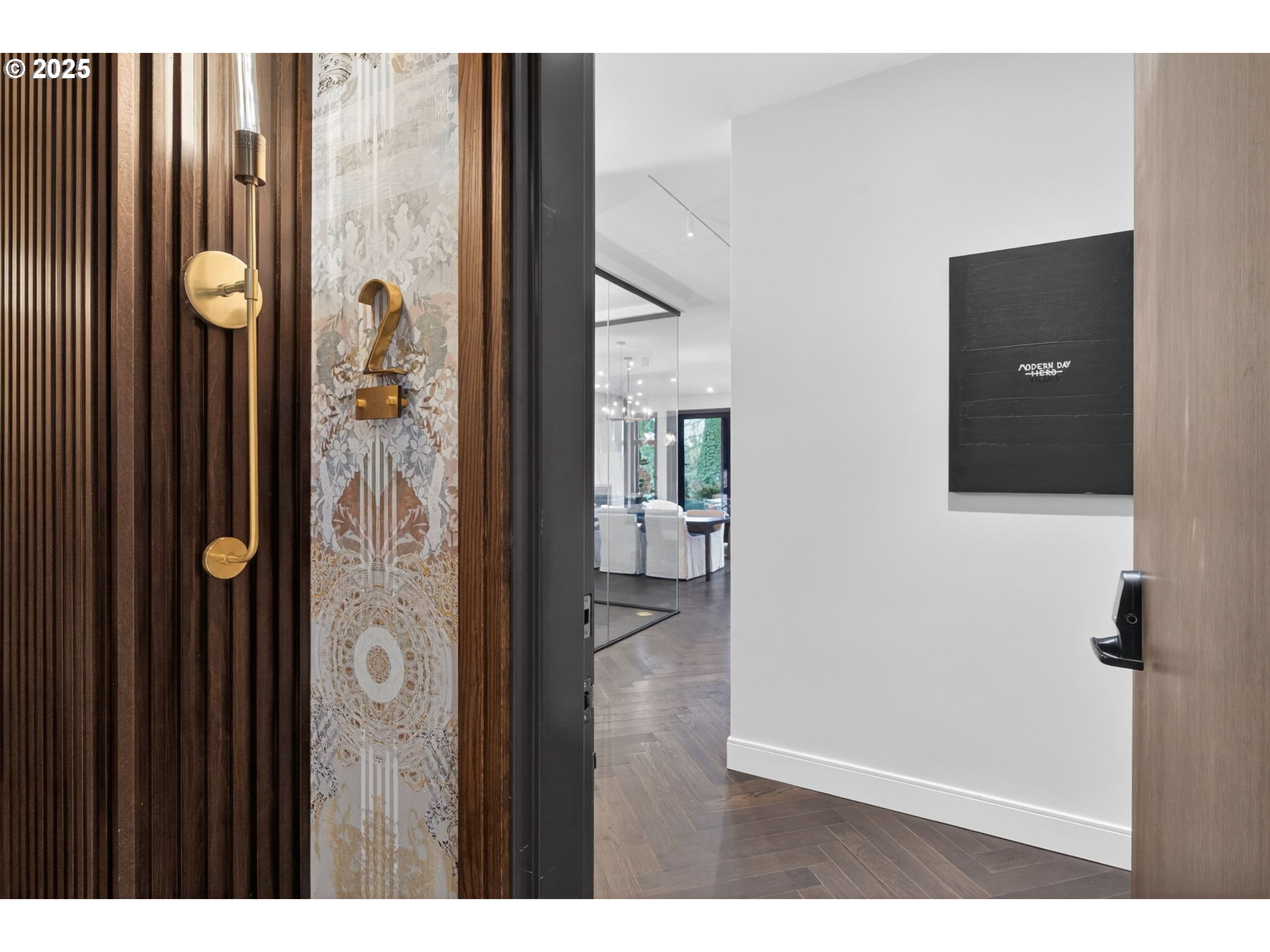 21 D Avenue, Unit 2 Lake Oswego, OR 97034 - Photo 4 of 48 Entrance/Foyer