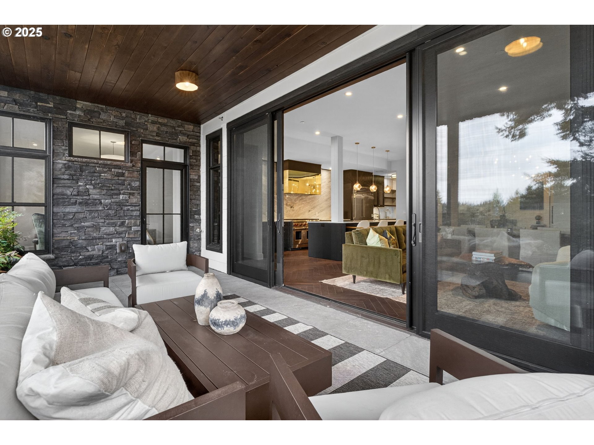 21 D Avenue, Unit 2 Lake Oswego, OR 97034 - Photo 46 of 48